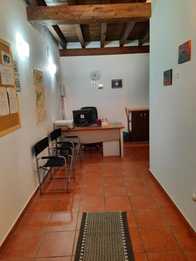 La Casa De Mi Abuela Hostel Aldeanueva del Camino Exterior photo